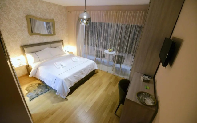 Zoilo Rooms
