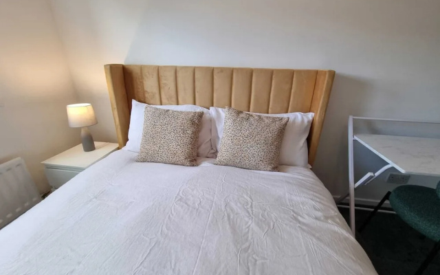 Familyfriendly- Sleeps5- Freeparking- Garden