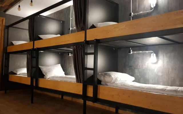 BED STAGE Hostel