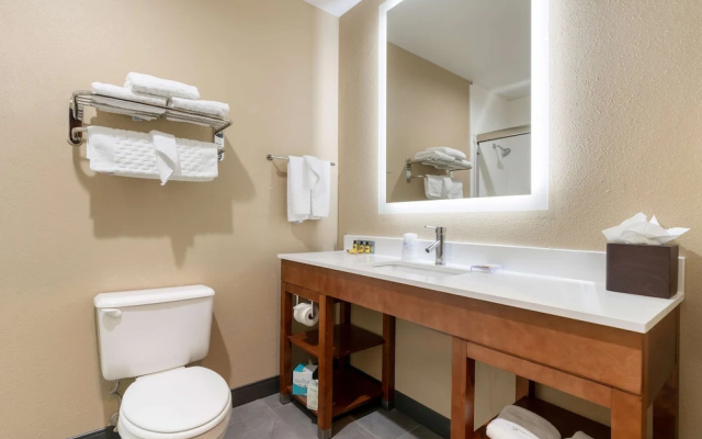 Holiday Inn Express And Suites Bend
