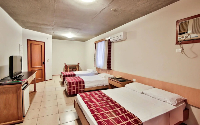 Hotel Ideal