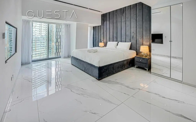 Cayan Tower, Dubai Marina