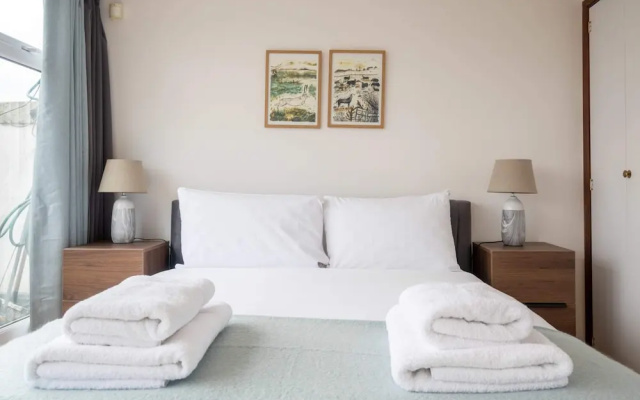 Stylish Kings-cross Maisonette