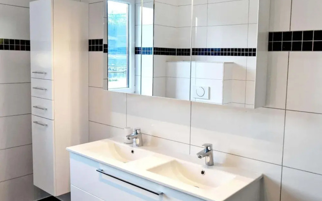 6 Person Holiday Home in Eidsvag