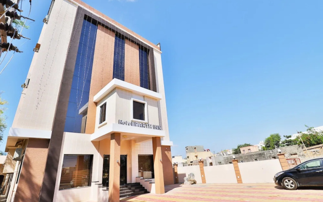 OYO 23174 Hotel Parth Inn