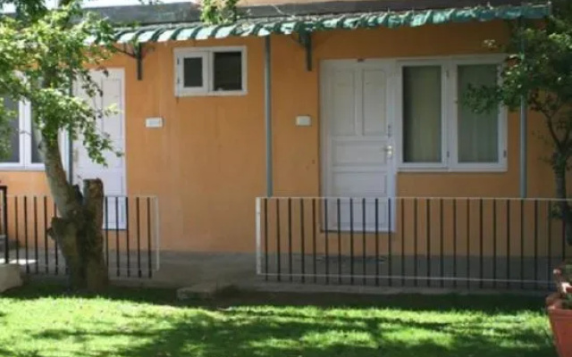 Kumarigiri Holiday Home