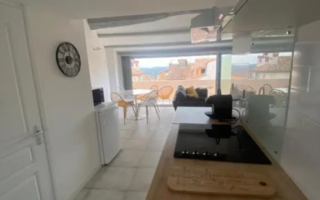 Charmant appartement terrasse sur les toits