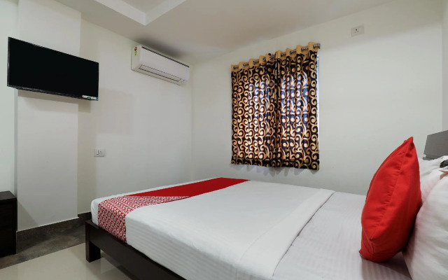 OYO 10595 Hotel Mirras