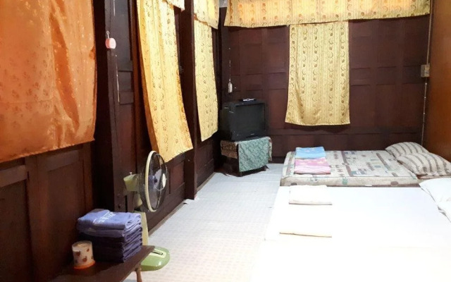 Baan Khunyaichuea