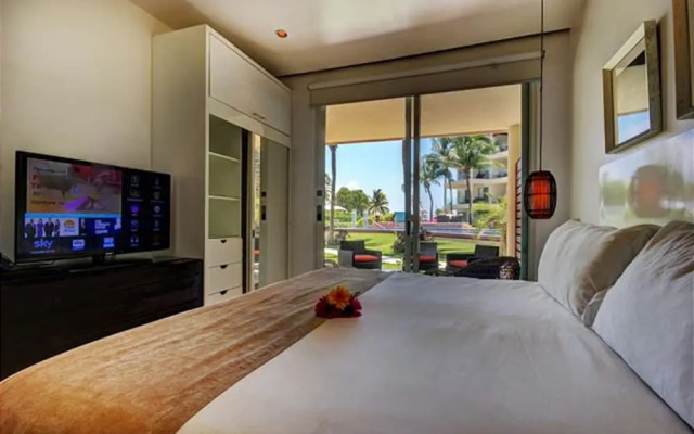 Beachfront Condo-hotel by Tripintravel