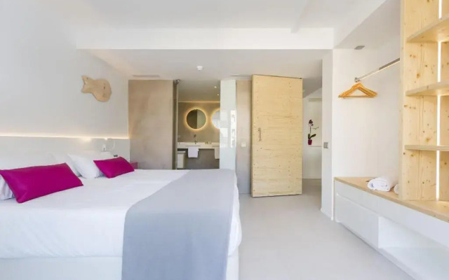 One Ibiza Suites