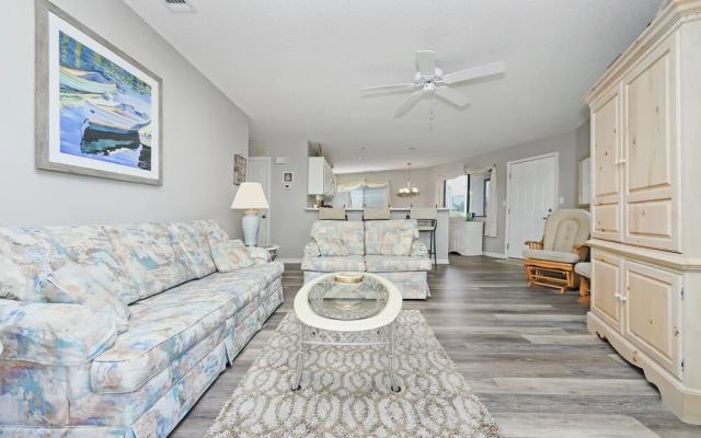 Spacious Condo with Private Patio - Charming Family Retreat