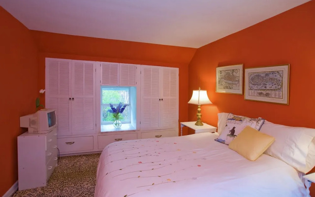 Pacific Way Villa 4 Br home by RedAwning