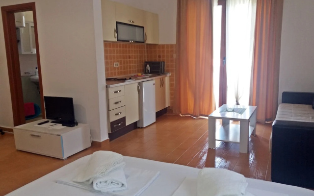Villa Oasis with swimming pool