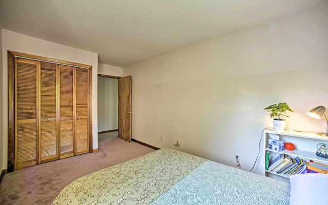 Lakeside Berkshires Home Near Hiking & Skiing!