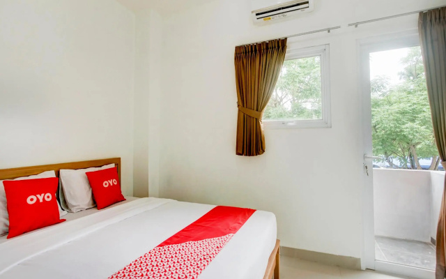 OYO 90180 Ava Guesthouse