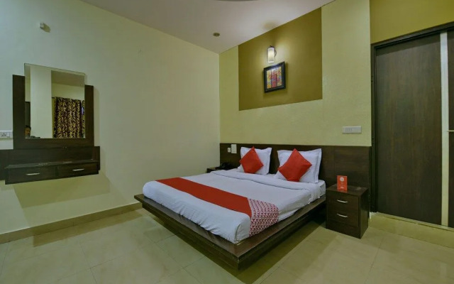 OYO 11754 Hotel Classic 7