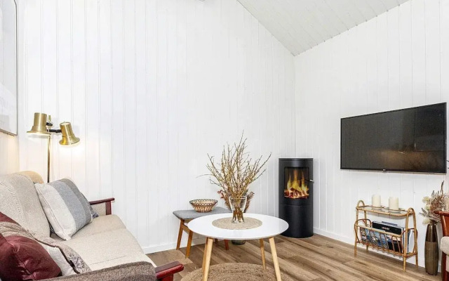 6 Person Holiday Home in Logstor