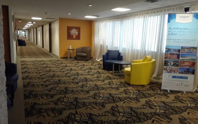 Howard Johnson Centro Cardiovascular San Juan