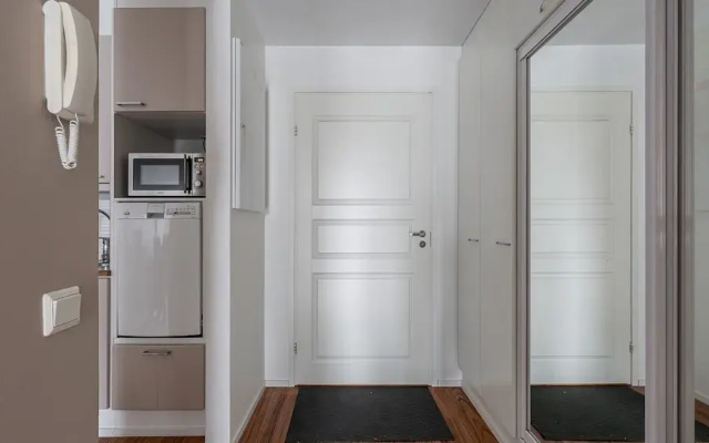 Homelike 1BR with Sauna, Free Parking & Balcony