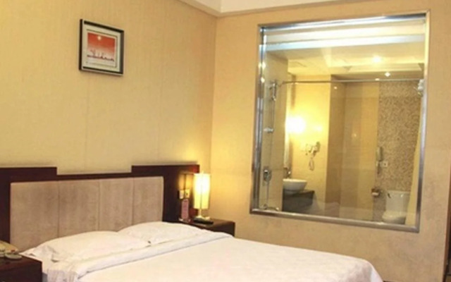 Yifeng Hotel