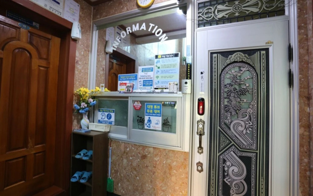 Yangyang Muhak Motel