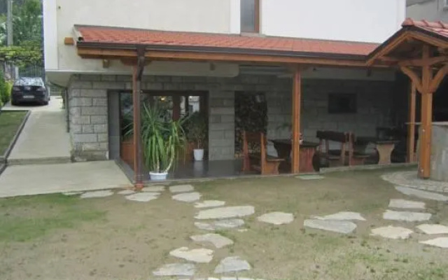 Slavina Guest House