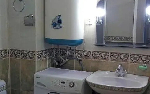 1 Room Flat - 100M From Coastline