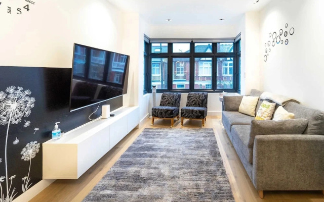 Modern Duplex in Ealing Common