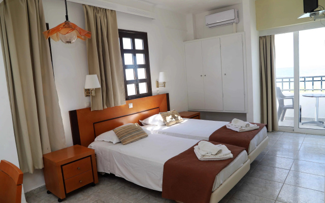 Seaside Beach Marmari Hotel