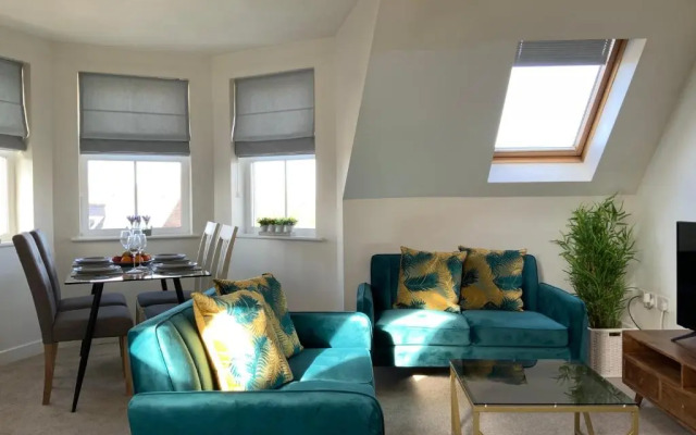 Luxurious Loft Flat 2-bed/2-bath