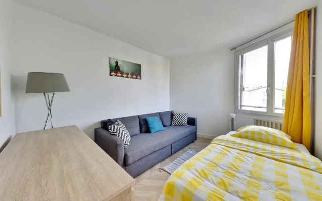 Chic apart with parking and balcony