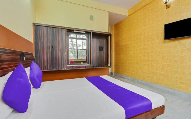 Hotel Pawansree Deluxe Lodge by OYO Rooms