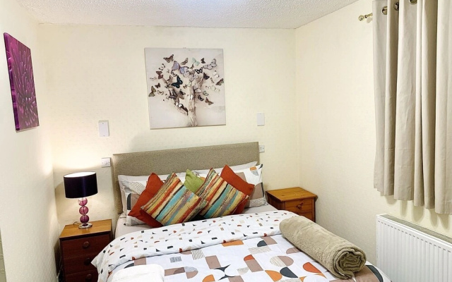 Comfy Executive 1 bed combo with free parking