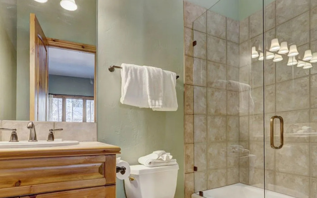The Perfect Large Family 3 Bedroom Condo by RedAwning