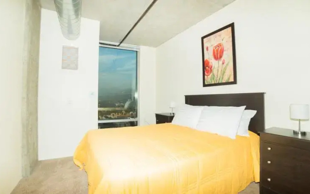 Hollywood Diva Apartment