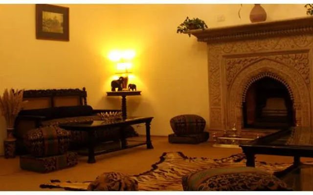 Hotel Padmini Nivas