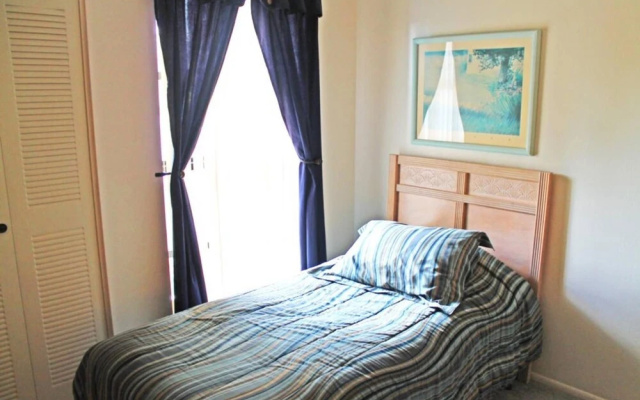 Clubview Holiday Condo