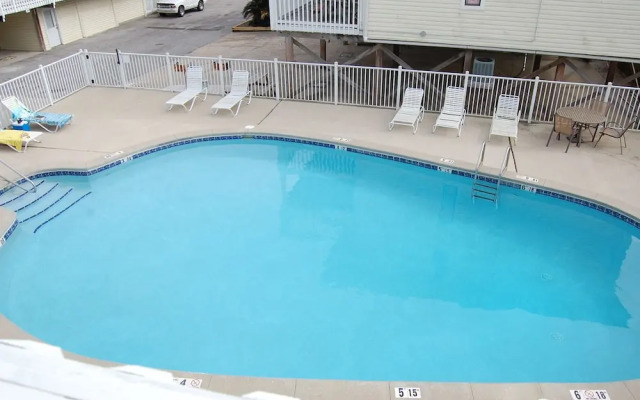 Moonraker 24 condo