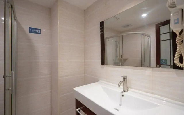 Lavande Hotel (Guangzhou Railway Station Friendship Theater)