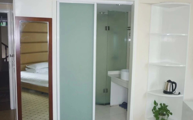 Yiwu Bairui Hotel
