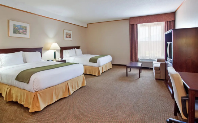 Comfort Inn & Suites Junction City - near Fort Riley