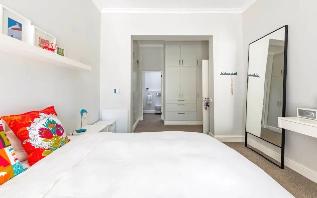 2 Bedroom Home in Fresnaye Cape Town