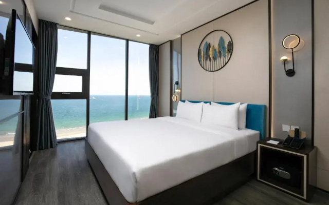 Mangata Beachfront Hotel