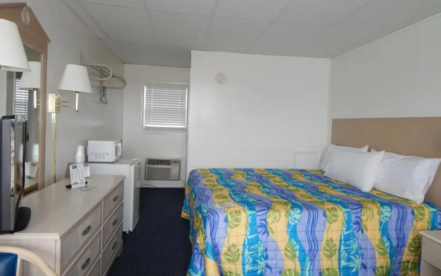 Thunderbird Beach Motel
