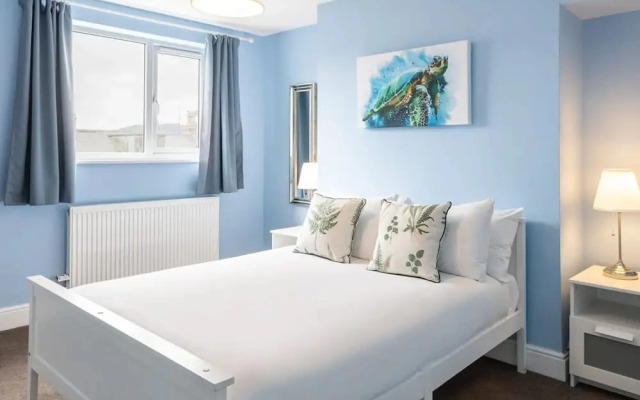 Host Stay Castle Reach