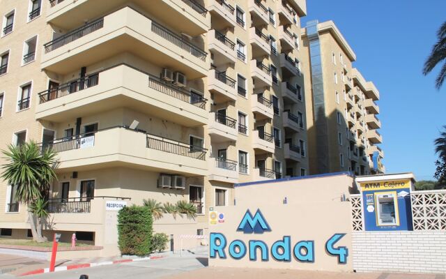 Отель Apartamento Sol del Mar Mediterraneo Фуэнхирола вид на фасад