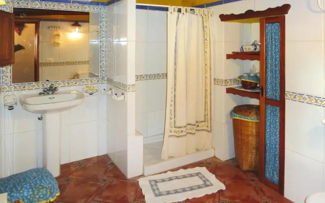 Apartment in Moya with terrace