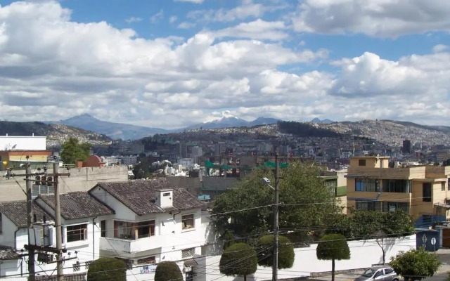 SANITIZED - APARTMENT - Metropolitan Quito Area Eng - Fr - Esp