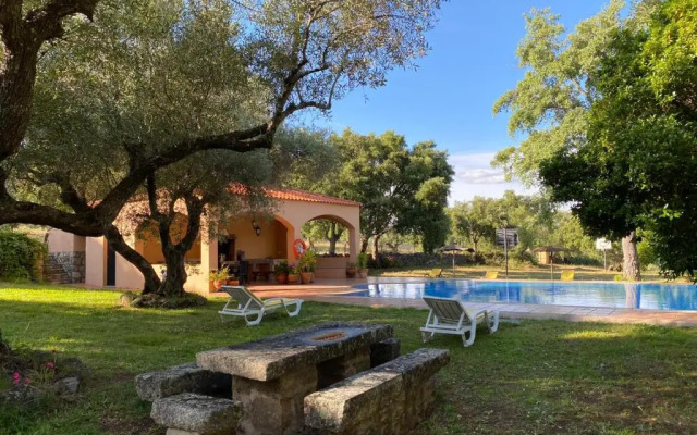 Apartamentos Rurales La Macera ****